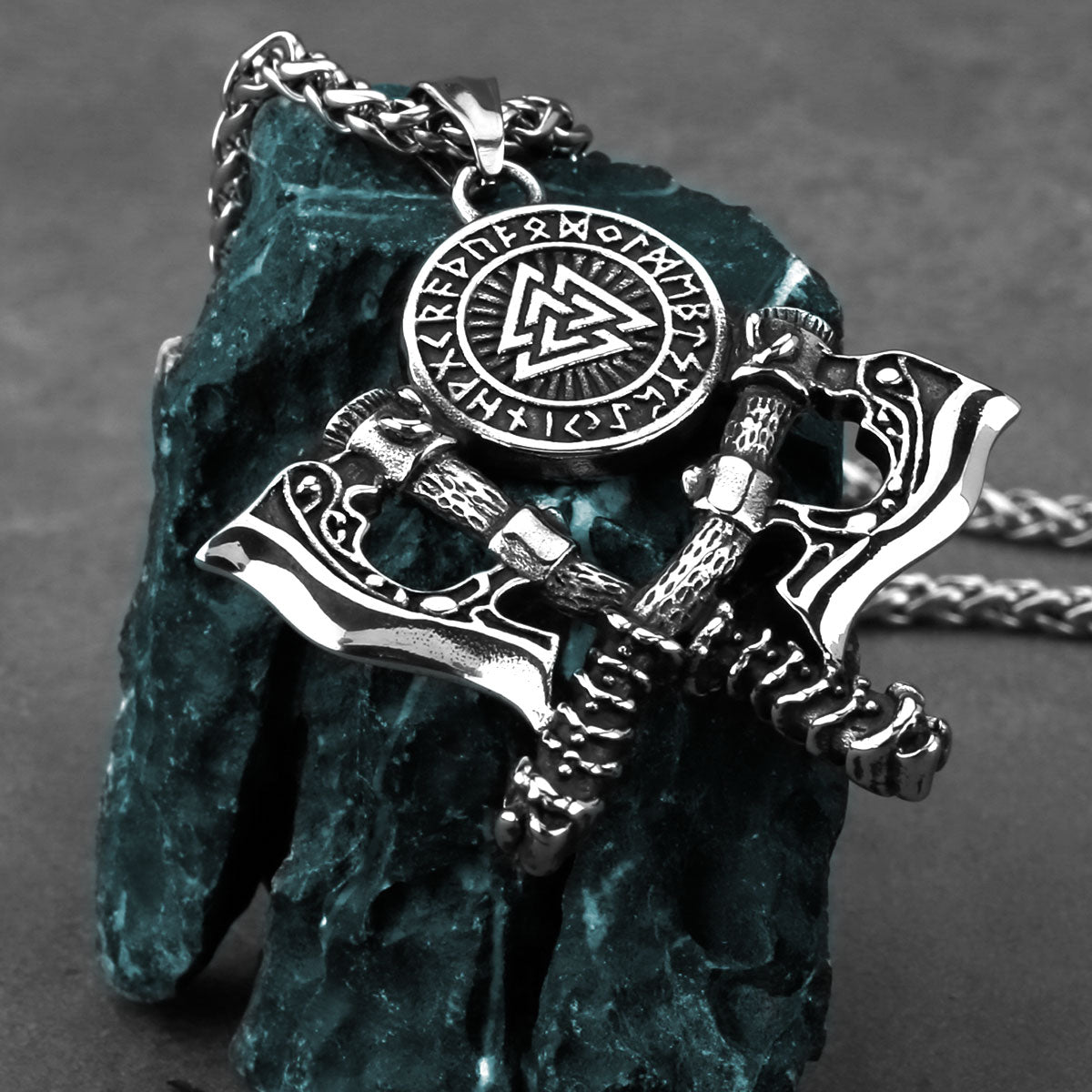 Men's Stainless Steel Exquisite Double Axe Pendant Necklace Nordic Rune Amulet Gift High Quality Popular Jewelry Wholesale