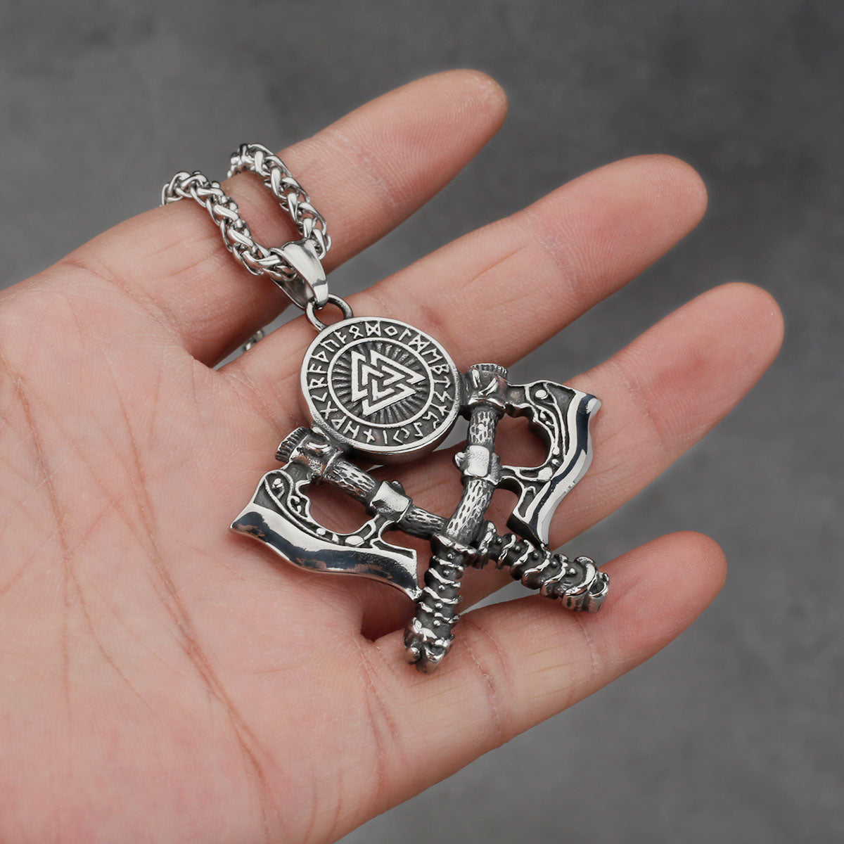 Men&#39;s Stainless Steel Exquisite Double Axe Pendant Necklace Nordic Rune Amulet Gift High Quality Popular Jewelry Wholesale